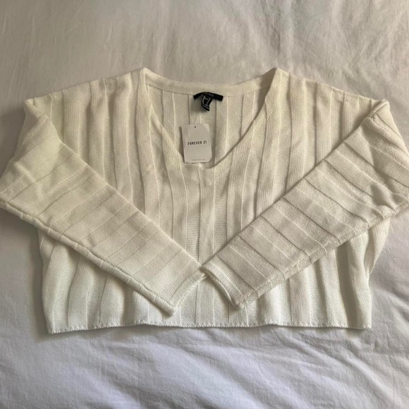 Forever 21 Sweaters - Forever 21 Cream V-Neck Sweater